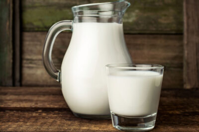 Сколько молока нужно пить? И действительно ли оно полезно?